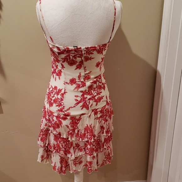 beautiful dress  with flowers. Final price - Picture 3 of 6